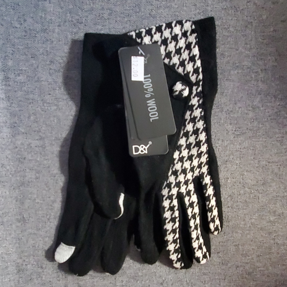 Touchscreen gloves